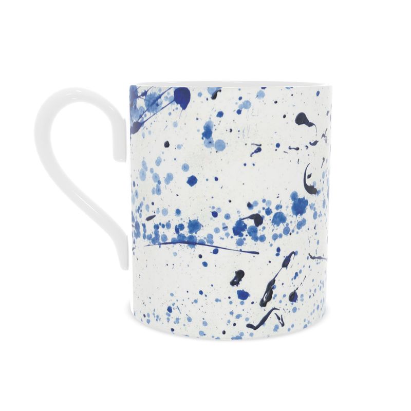 Elegant Best Mum in the World Bone China Mug with a blue paint splatter design, perfect for Mother’s Day, birthdays, or as a thoughtful gift.