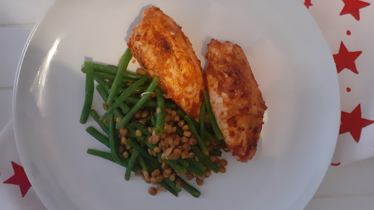 Chicken with green bean and lentil salad